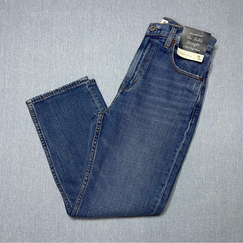 NWT Abercrombie & Fitch The Ankle Straight Ultra High Rise 26/2XS Denim Jean